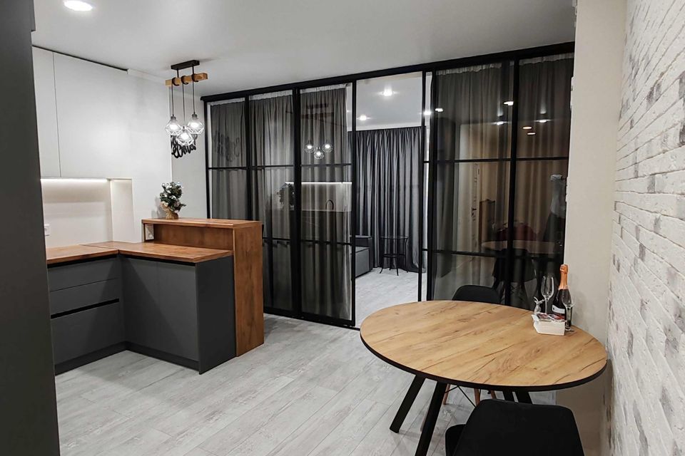 Продаётся 1-комнатная квартира, 43 м²