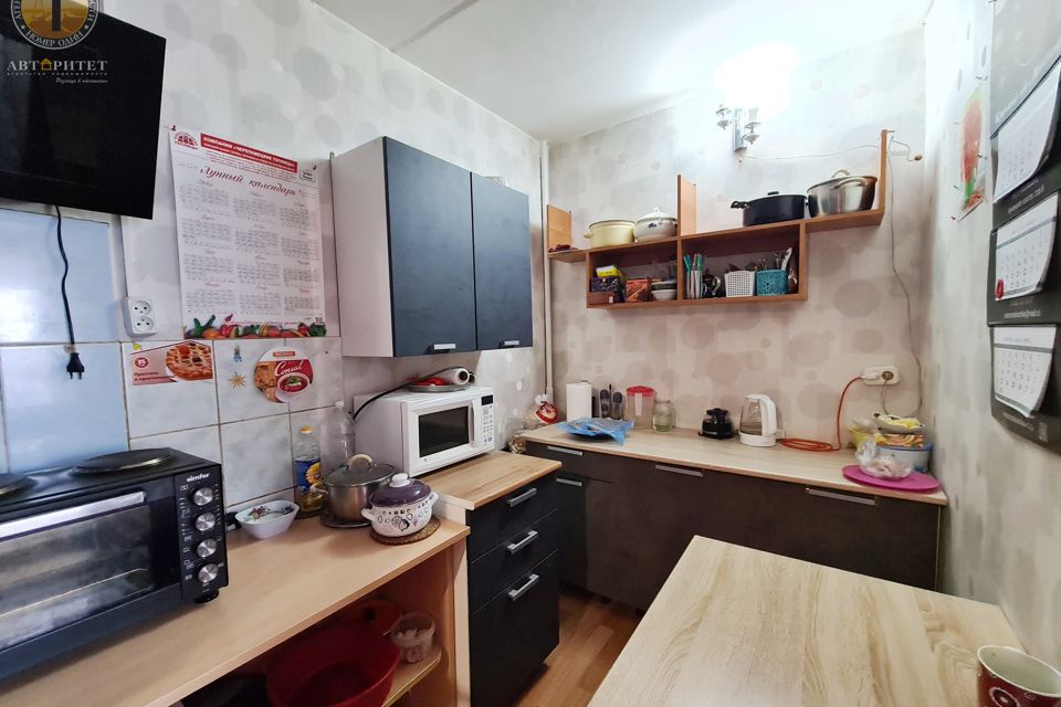 Продаётся 3-комнатная квартира, 47.3 м²