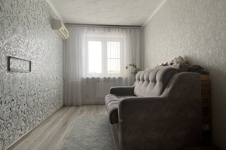 Продаётся 4-комнатная квартира, 61.7 м²