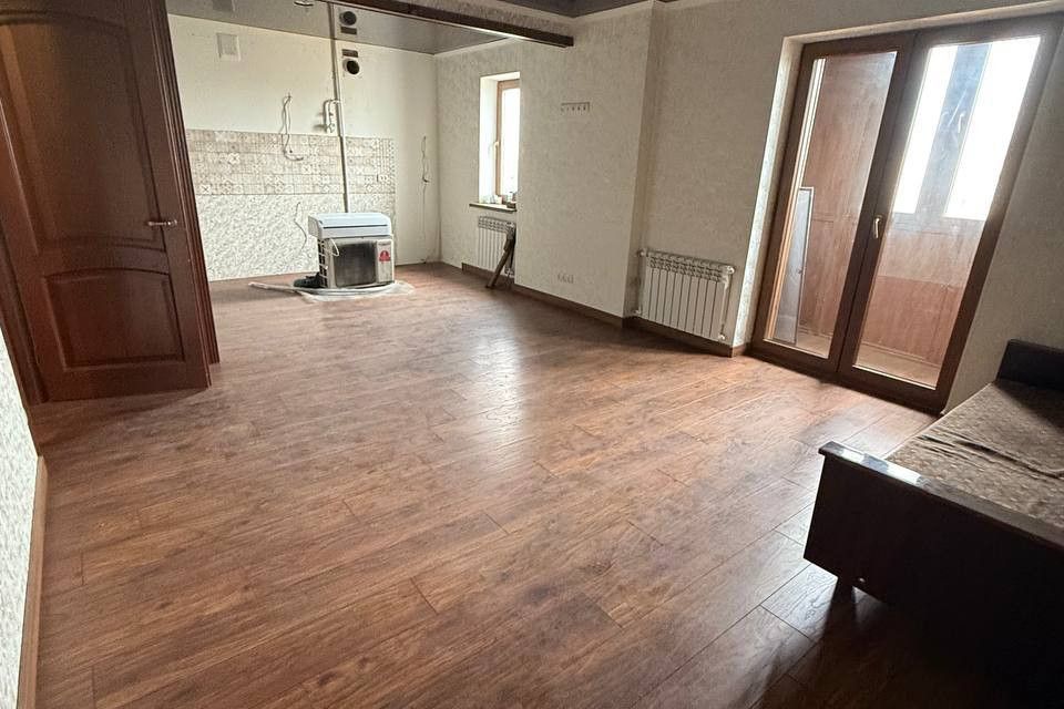 Продаётся 4-комнатная квартира, 88 м²