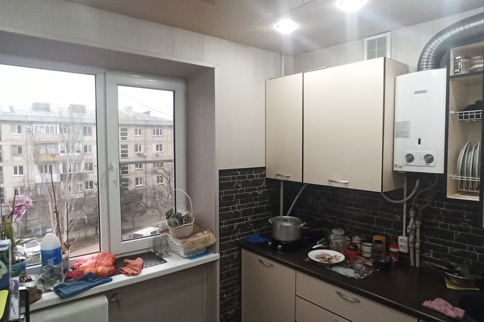 Продаётся 3-комнатная квартира, 51.9 м²