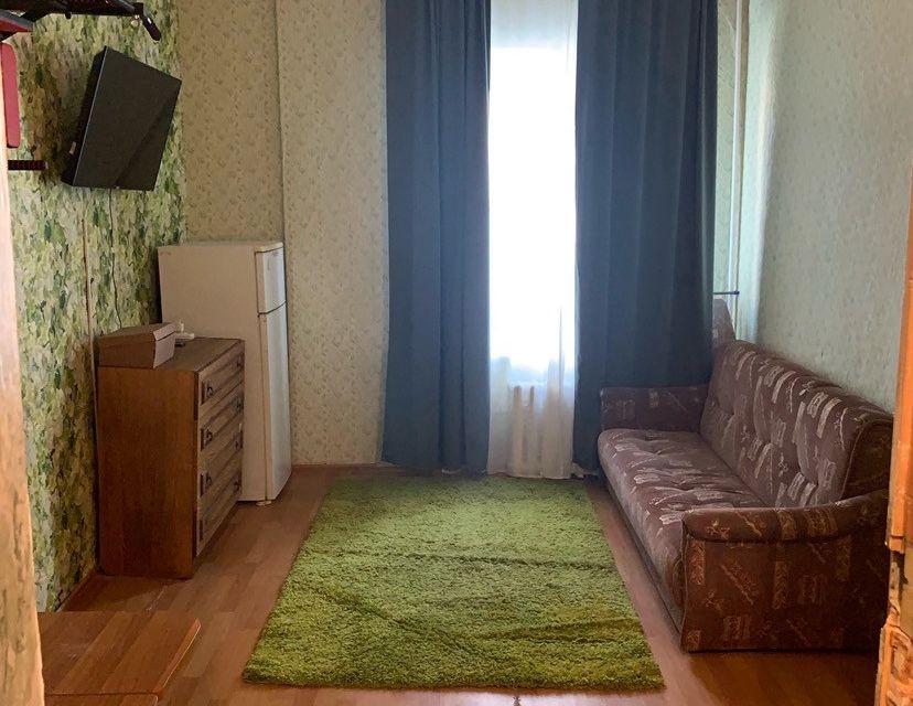 Продаётся комната в 5-комн. квартире, 16.2 м²