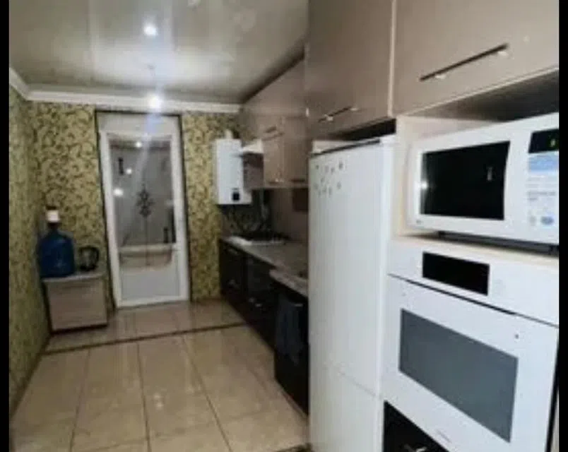 Продаётся 4-комнатная квартира, 131 м²