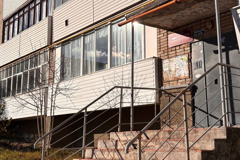 Продаётся 3-комнатная квартира, 53.6 м²