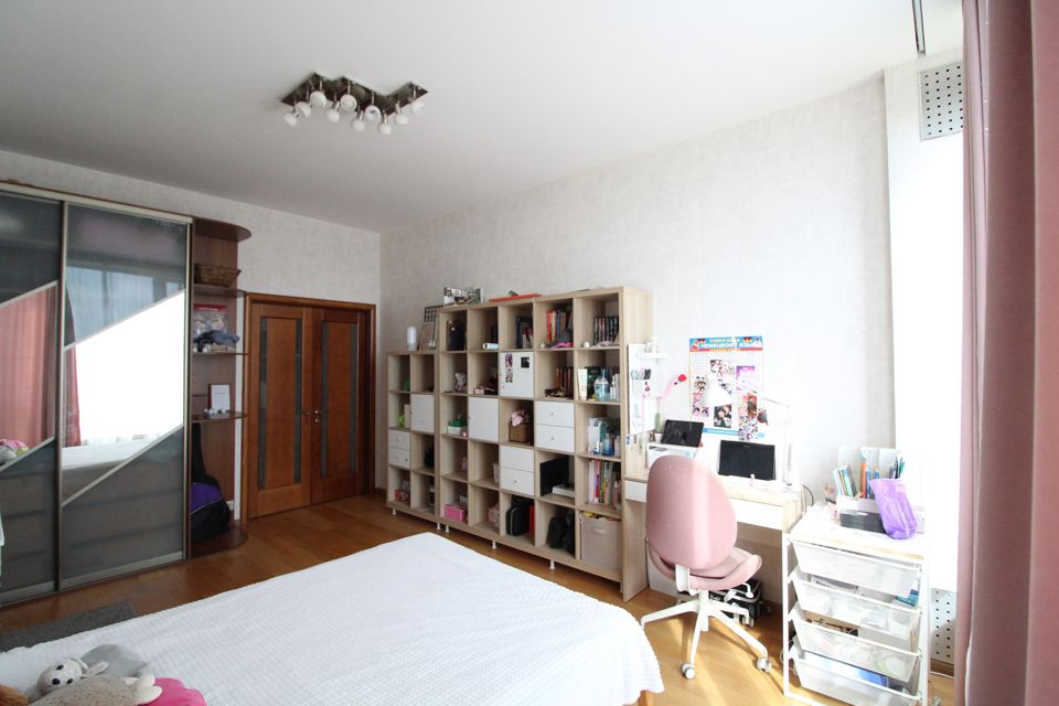 Продаётся 3-комнатная квартира, 98.8 м²