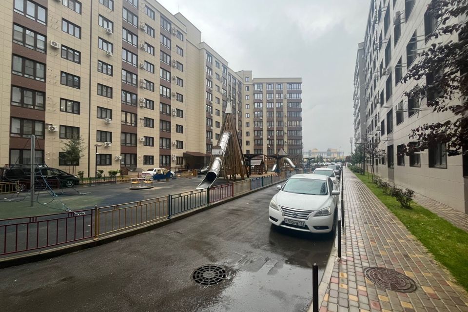 Продаётся 1-комнатная квартира, 43 м²