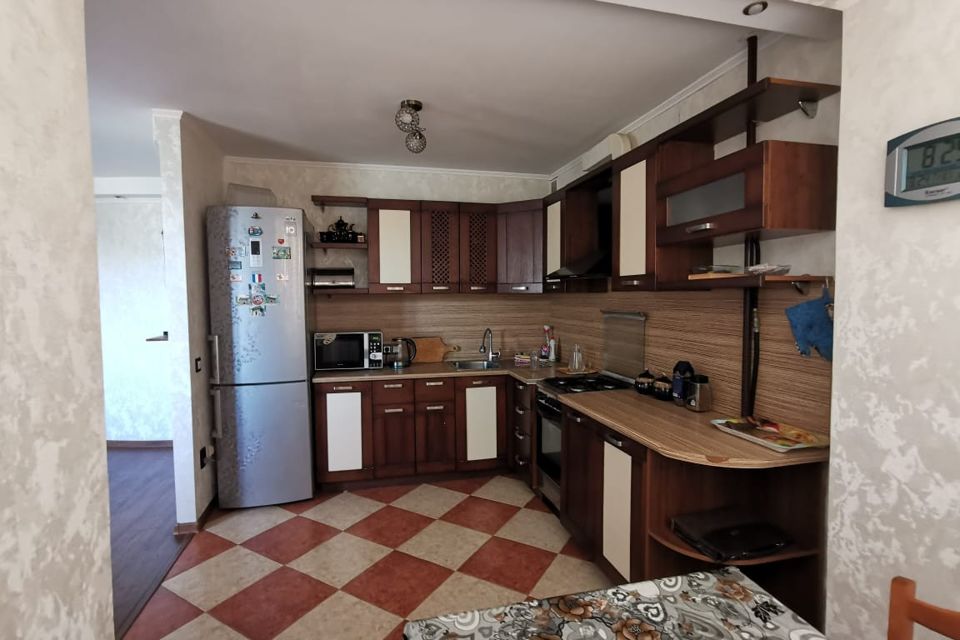 Продаётся 4-комнатная квартира, 92.7 м²