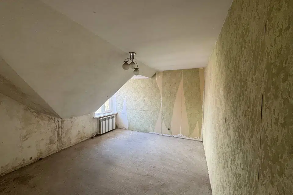 Продаётся 5-комнатная квартира, 102.2 м²
