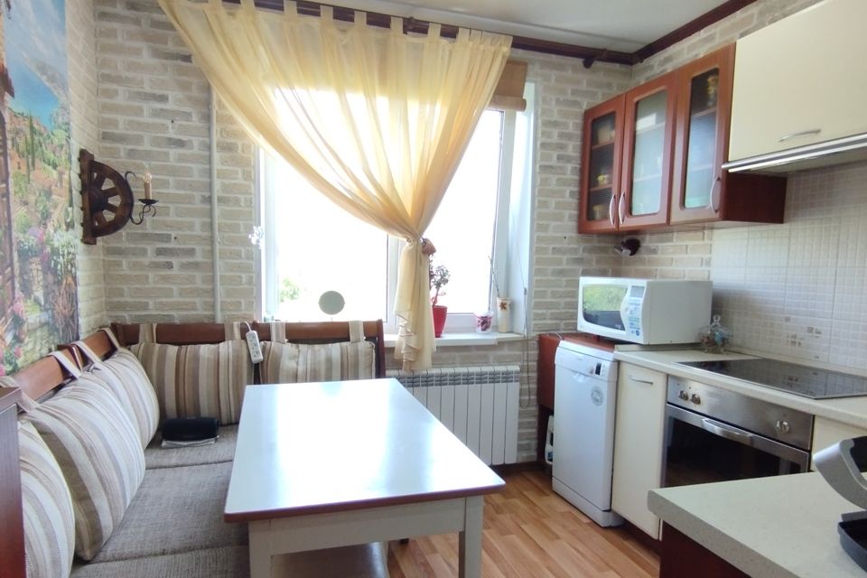 Продаётся 2-комнатная квартира, 52.6 м²