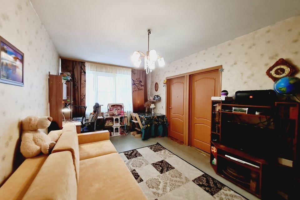 Продаётся 4-комнатная квартира, 72 м²