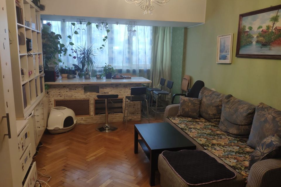 Продаётся 4-комнатная квартира, 72.3 м²