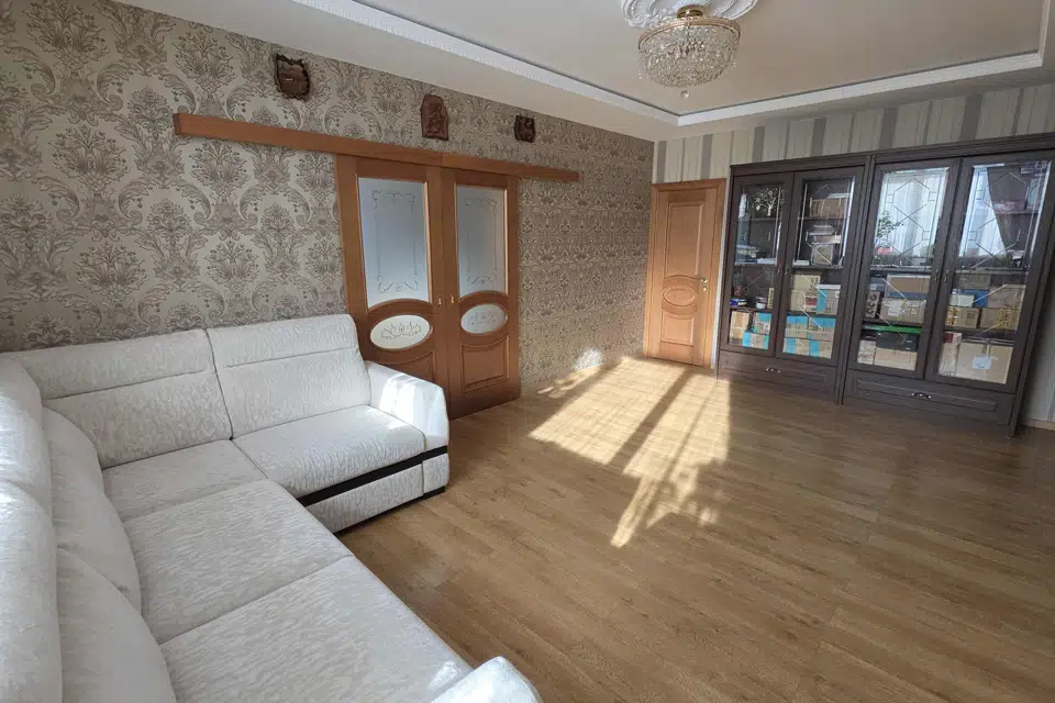 Продаётся 4-комнатная квартира, 122.6 м²