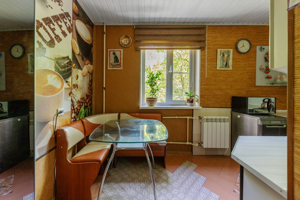 Продаётся 3-комнатная квартира, 65.2 м²