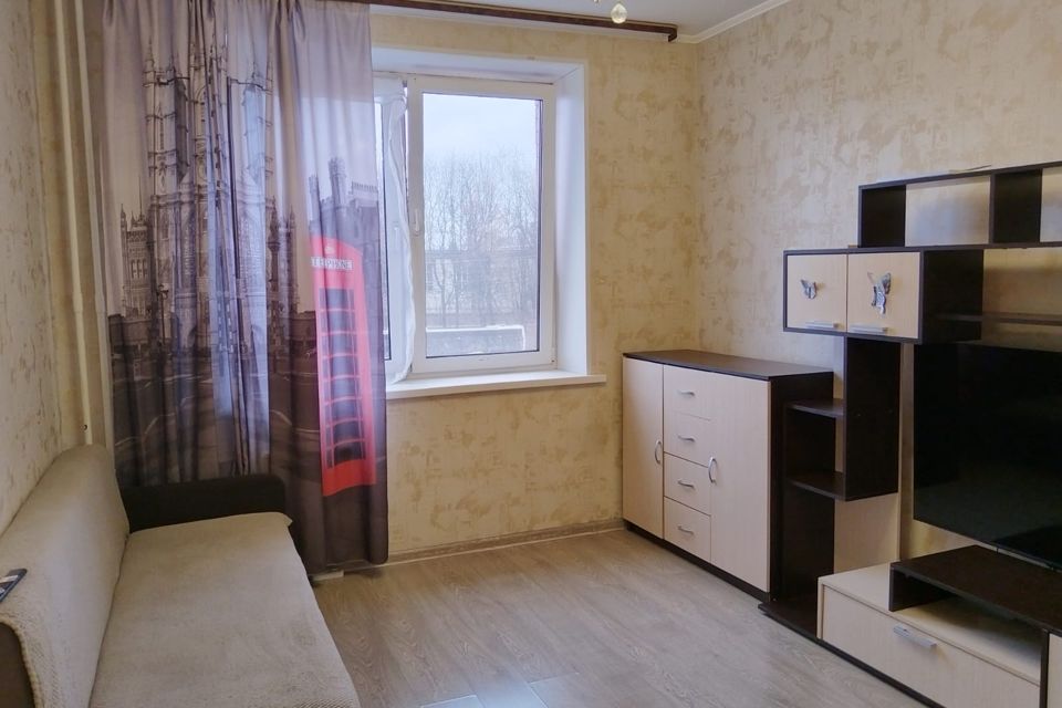 Продаётся 1-комнатная квартира, 42 м²