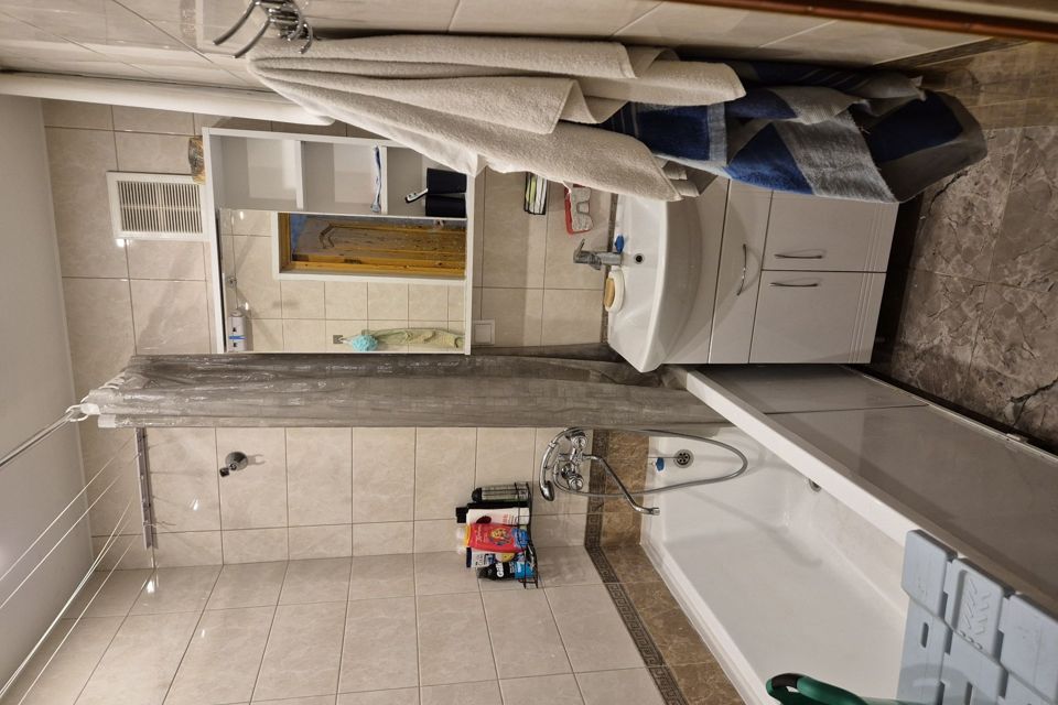 Продаётся 4-комнатная квартира, 79.6 м²
