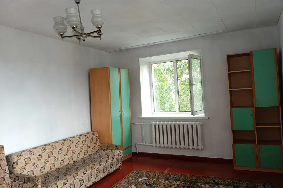 Продаётся 4-комнатная квартира, 75 м²