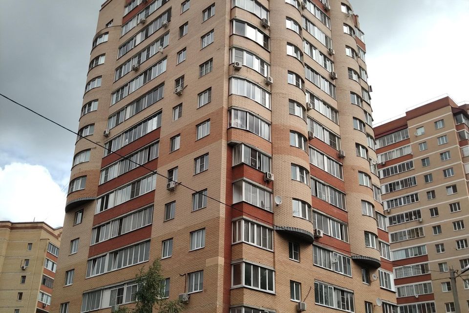 Продаётся 1-комнатная квартира, 41.7 м²