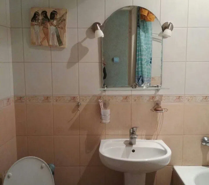 Продаётся 4-комнатная квартира, 61.4 м²