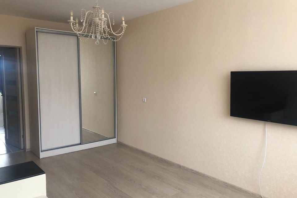 Продаётся 1-комнатная квартира, 38 м²