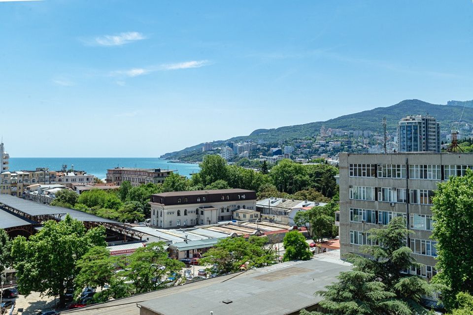 Продаётся 2-комнатная квартира, 70.3 м²