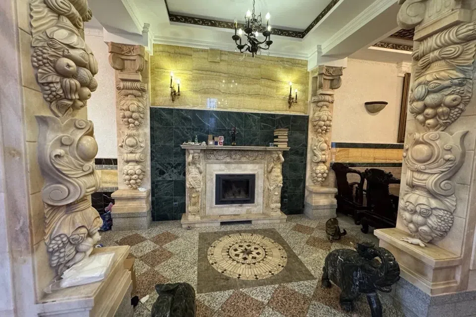 Продаётся 3-этажный дом, 500 м²