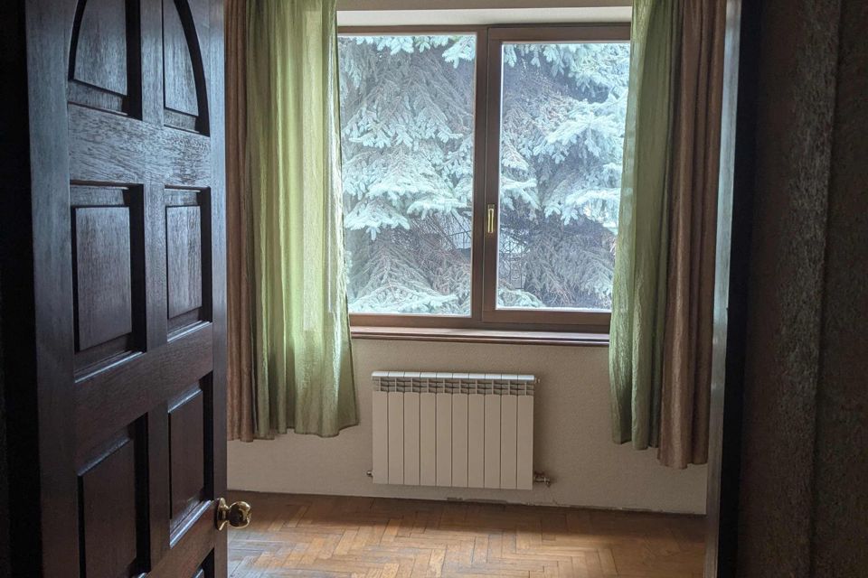 Продаётся 2-этажный дом, 270 м²