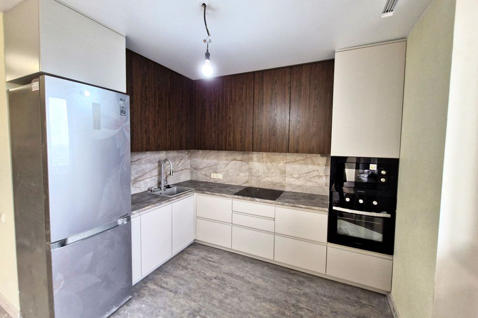 Продаётся 2-комнатная квартира, 81.6 м²