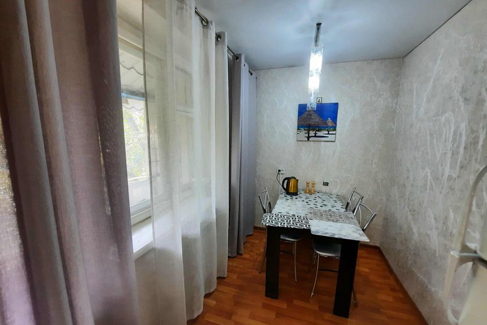 Продаётся 3-комнатная квартира, 60.9 м²
