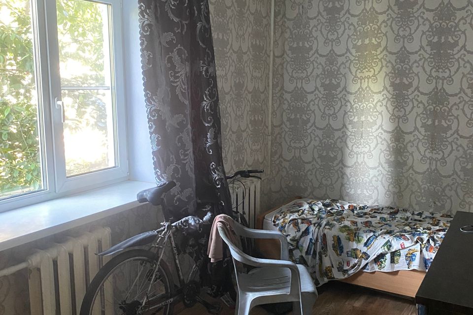 Продаётся 4-комнатная квартира, 60 м²