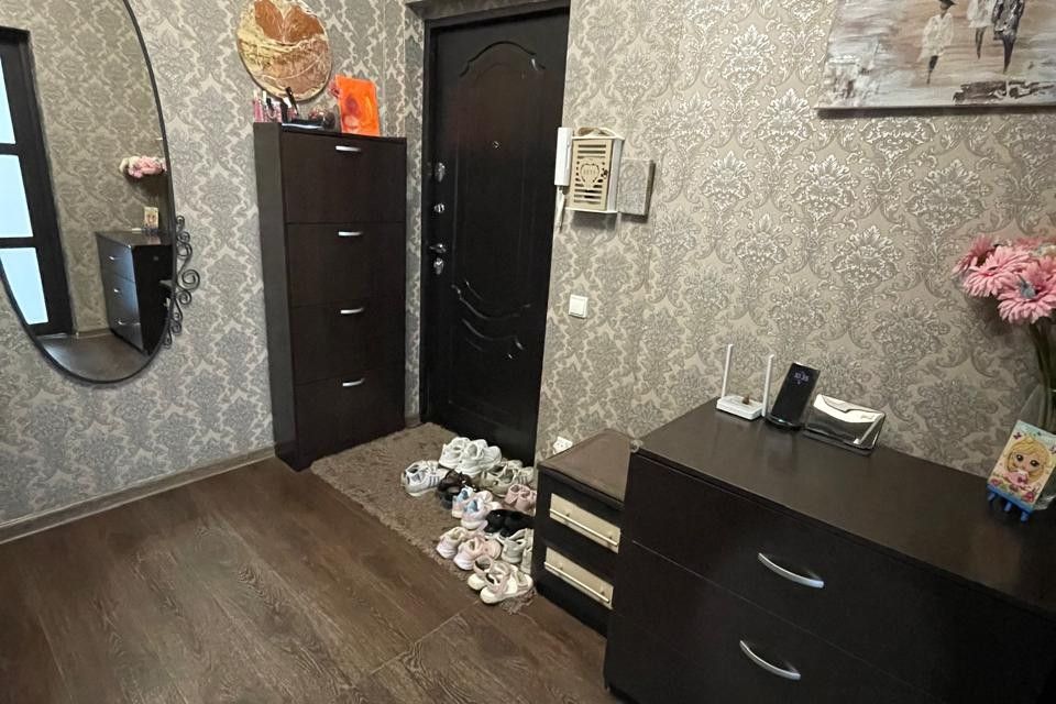 Продаётся 1-комнатная квартира, 46.7 м²