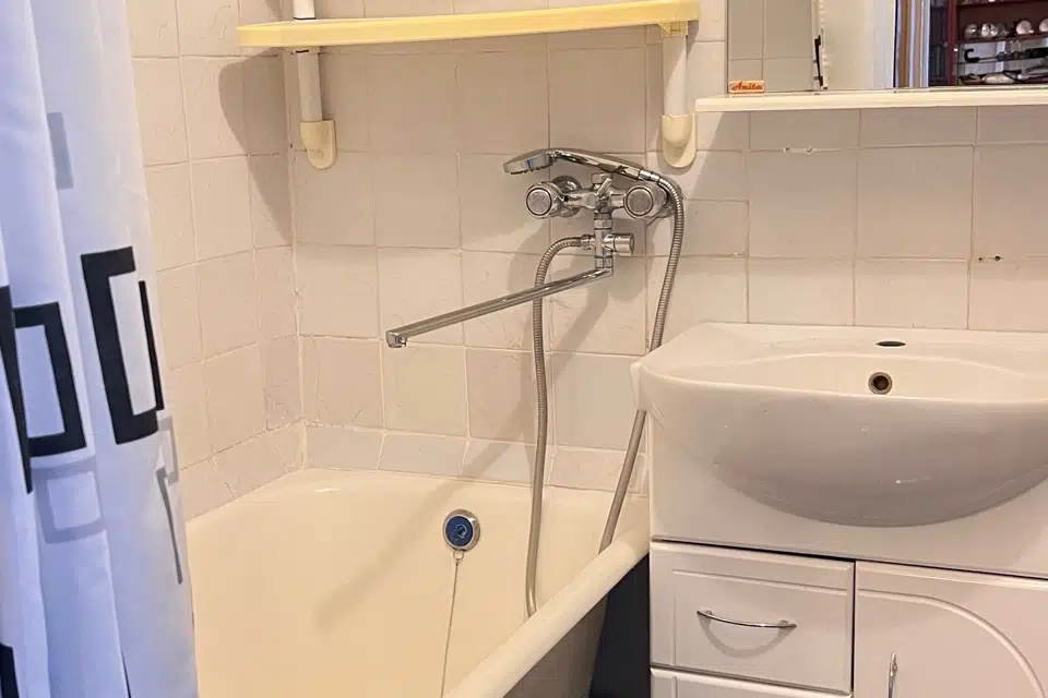 Продаётся 3-комнатная квартира, 57.9 м²