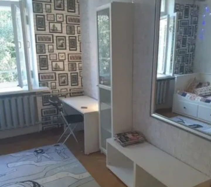 Продаётся комната в 3-комн. квартире, 19 м²