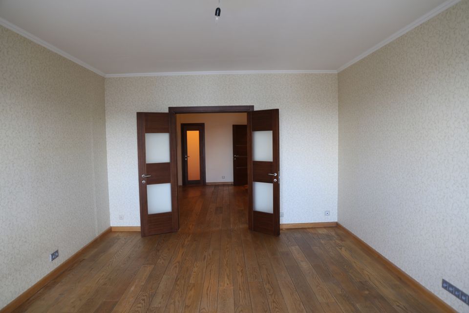 Продаётся 3-комнатная квартира, 118 м²