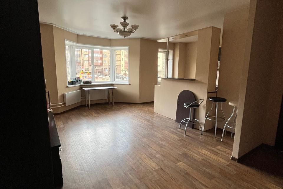 Продаётся 2-комнатная квартира, 53.5 м²