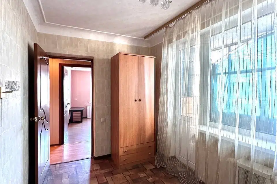 Продаётся 4-комнатная квартира, 76.9 м²