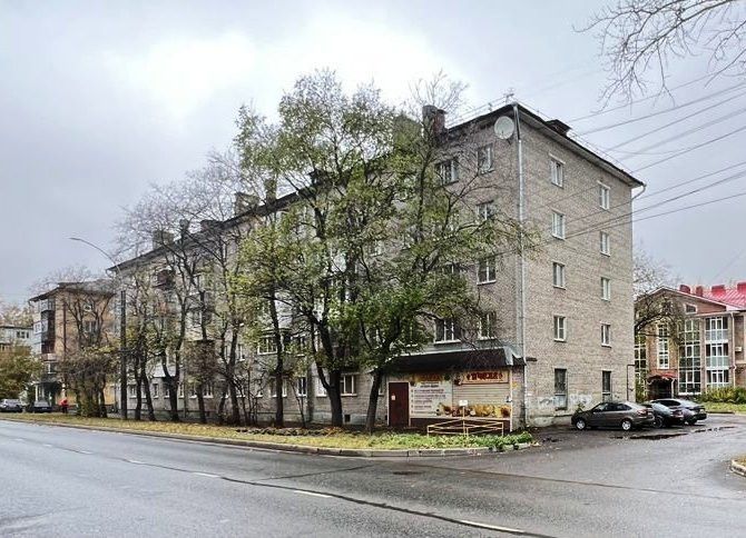 Продаётся 3-комнатная квартира, 42.3 м²