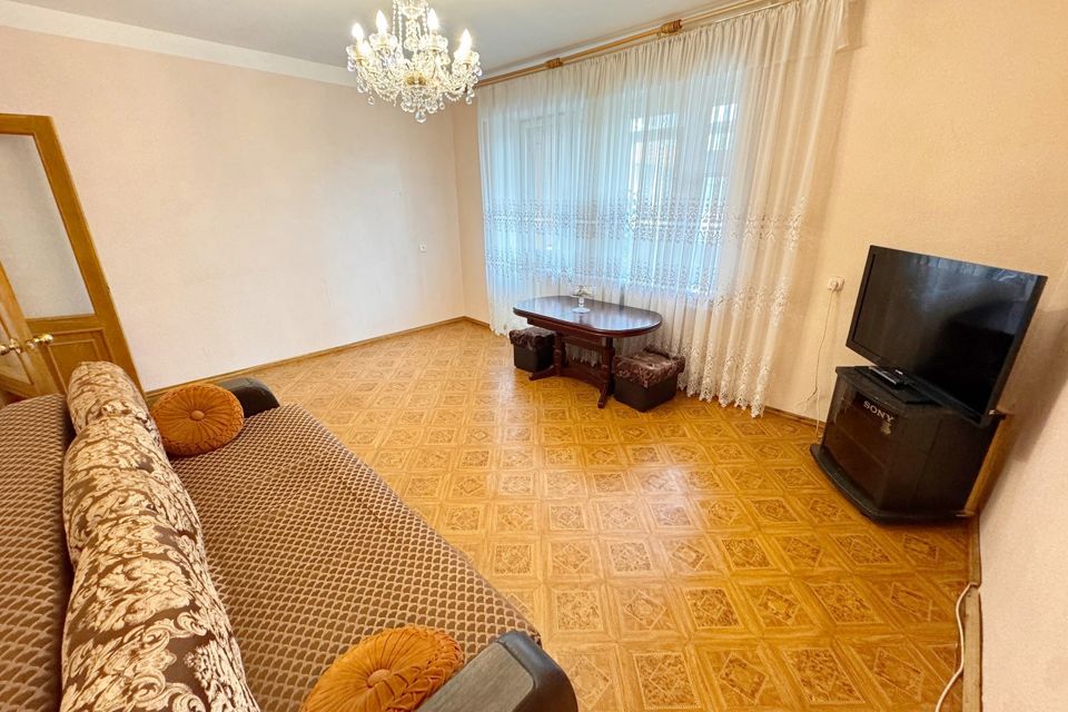 Продаётся 4-комнатная квартира, 81.4 м²