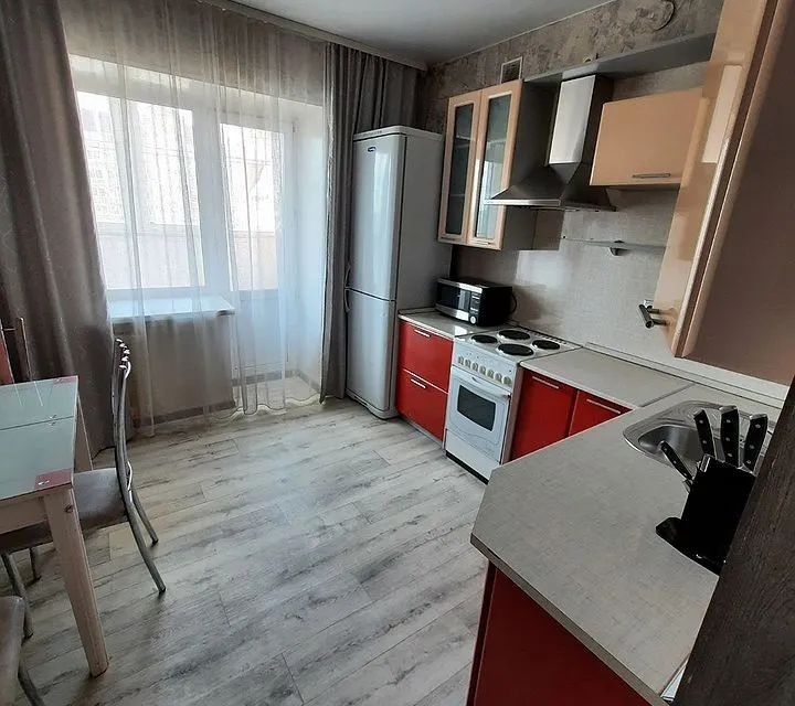 Продаётся 1-комнатная квартира, 42 м²