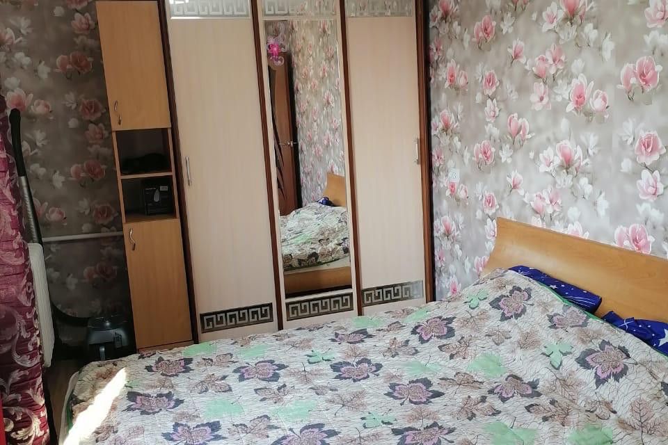 Продаётся 2-комнатная квартира, 43.8 м²