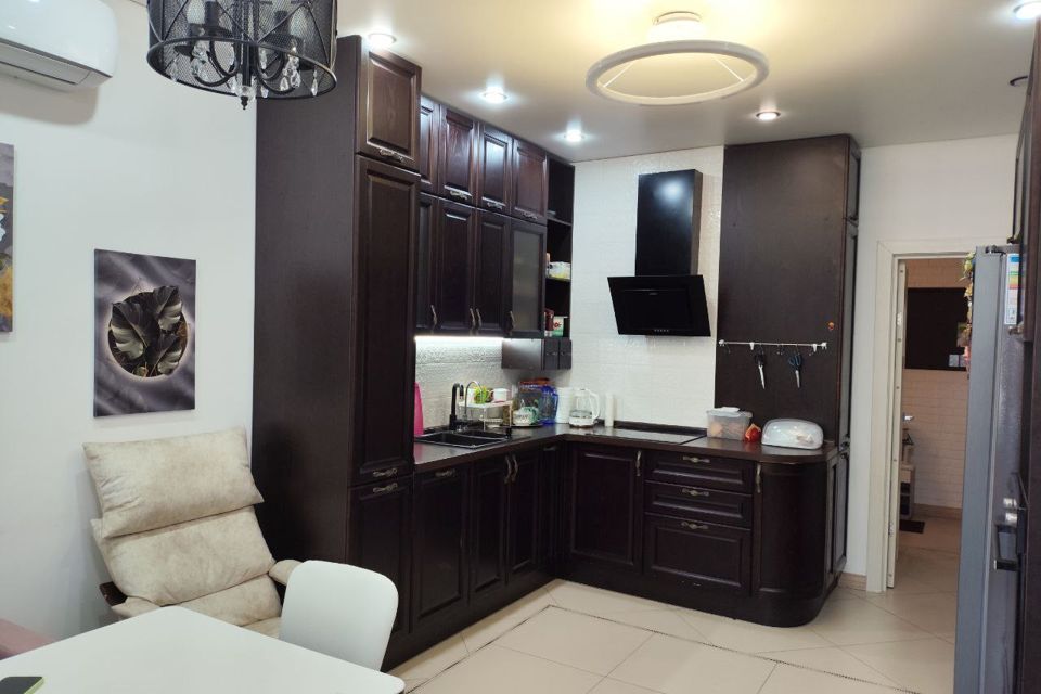 Продаётся 2-комнатная квартира, 65.8 м²