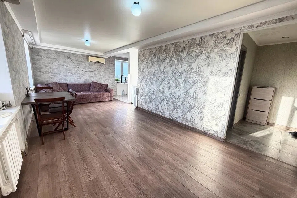 Продаётся 3-комнатная квартира, 55.3 м²