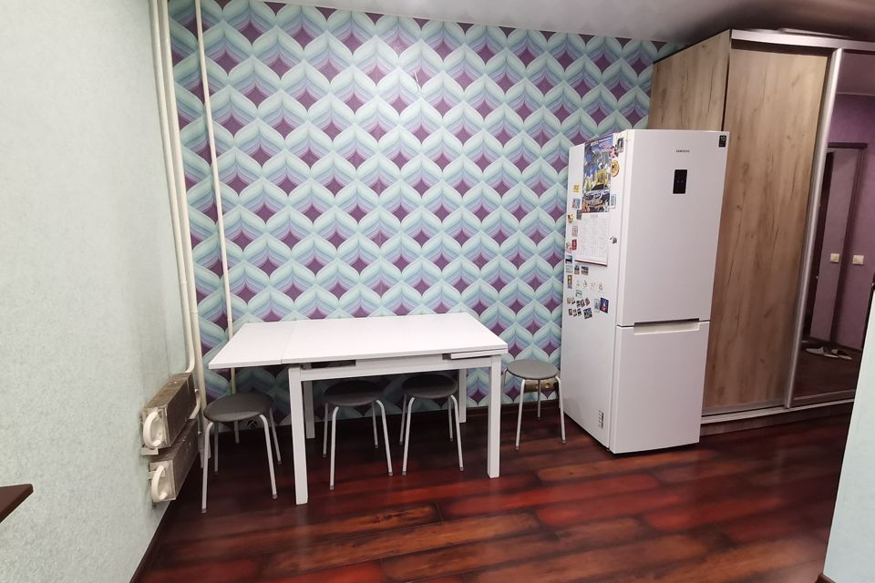 Продаётся 1-комнатная квартира, 42.2 м²