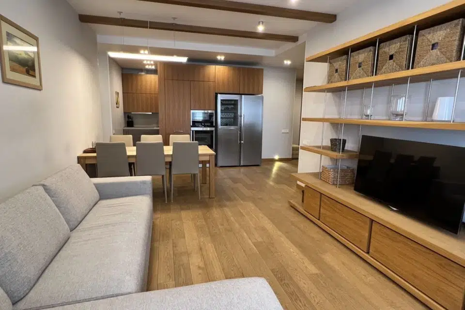 Продаётся 3-комнатная квартира, 101 м²
