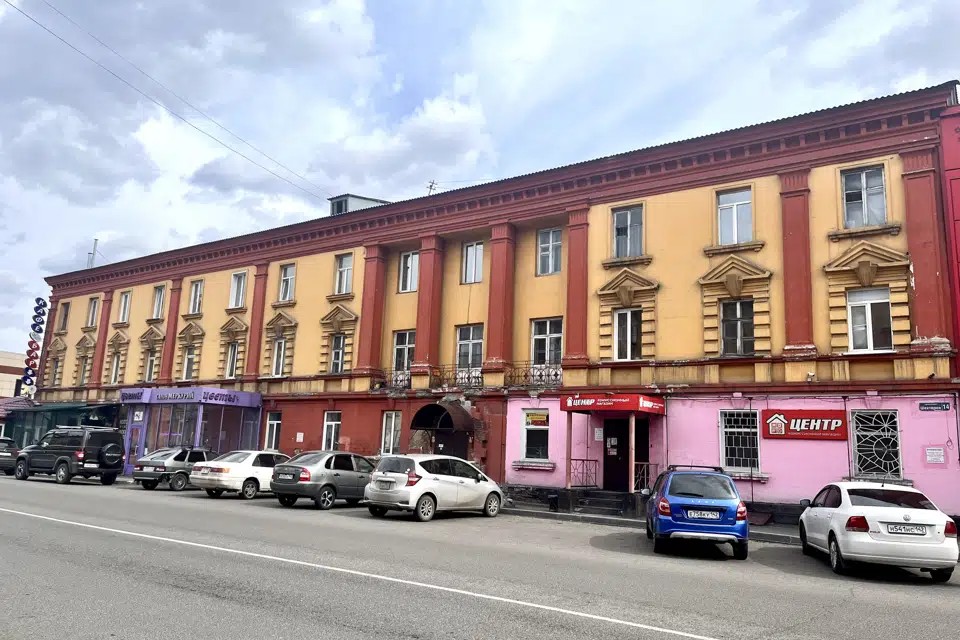 Продаётся комната в 5-комн. квартире, 15.8 м²