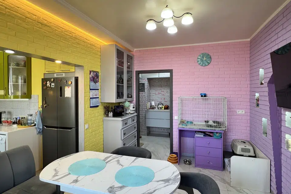Продаётся 3-комнатная квартира, 56.1 м²