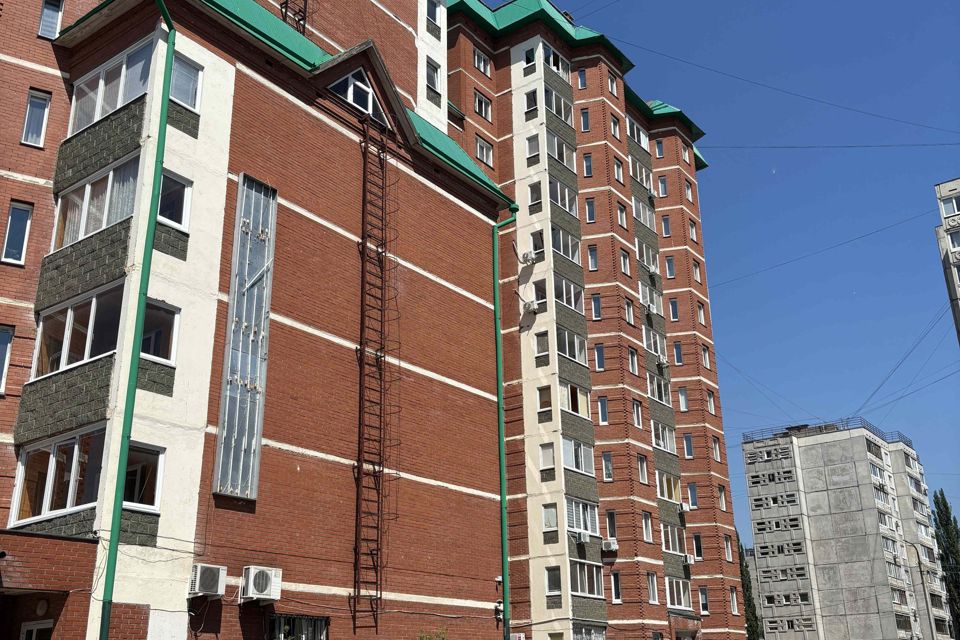 Продаётся 1-комнатная квартира, 41.7 м²