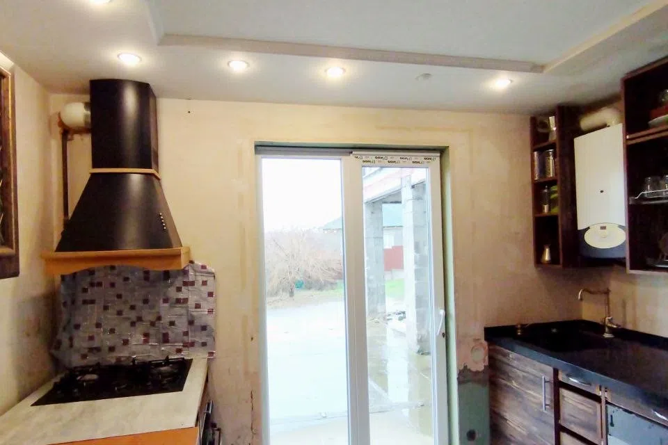 Продаётся таунхаус, 3-эт., 184 м²