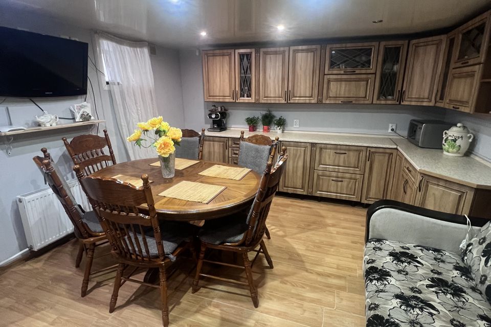 Продаётся 2-этажный дом, 140 м²