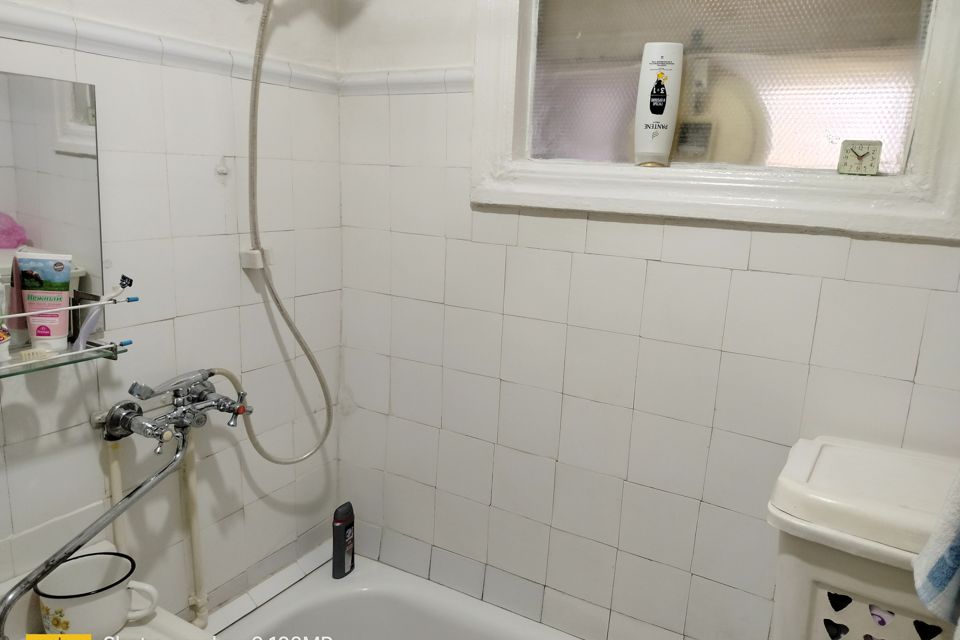 Продаётся 3-комнатная квартира, 42.1 м²