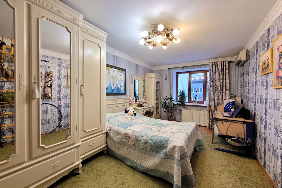 Продаётся 3-комнатная квартира, 82.4 м²